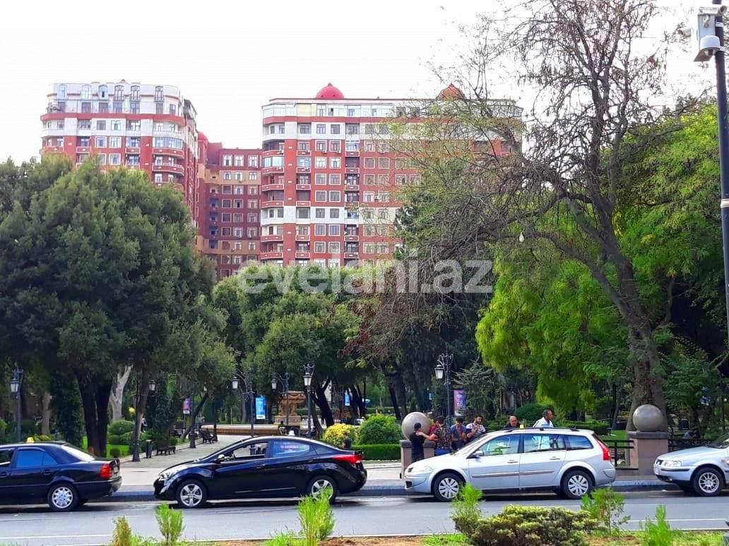 Satılır, yeni tikili, 3 otaqlı, 168 m², Bakı, Nəsimi r.