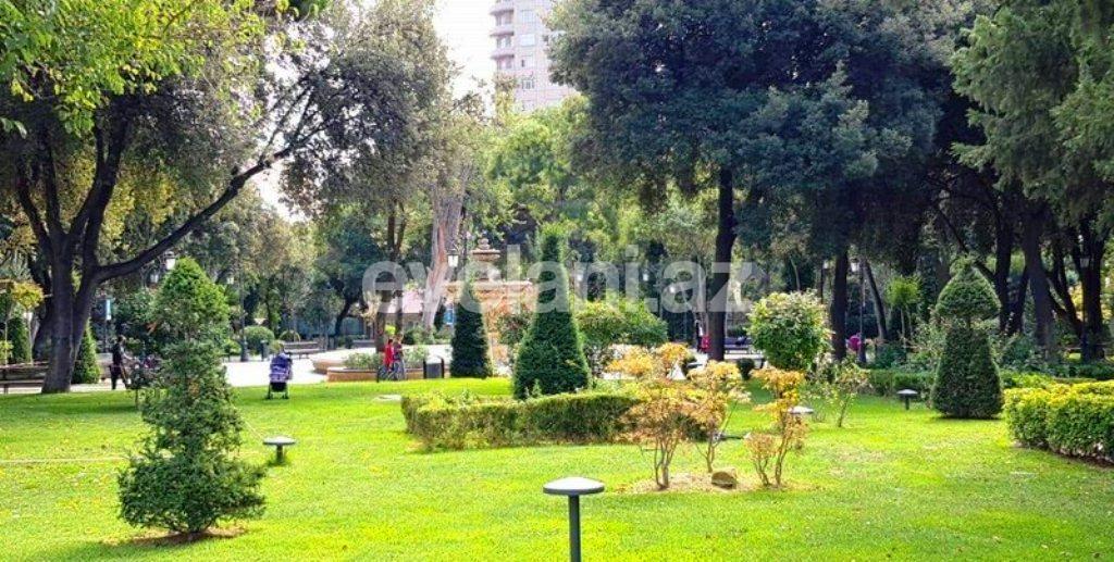 Satılır, yeni tikili, 3 otaqlı, 168 m², Bakı, Nəsimi r.