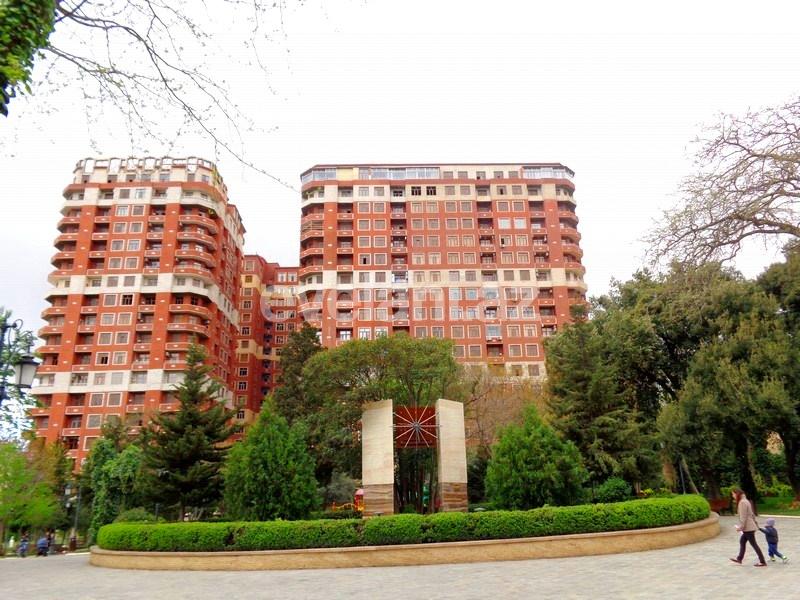 Satılır, yeni tikili, 3 otaqlı, 168 m², Bakı, Nəsimi r.