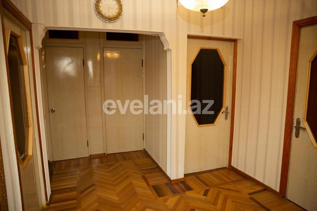 Sale, old building, 3 room, 75 m², Baku, Khatai r, Khalglar Doslugu m.