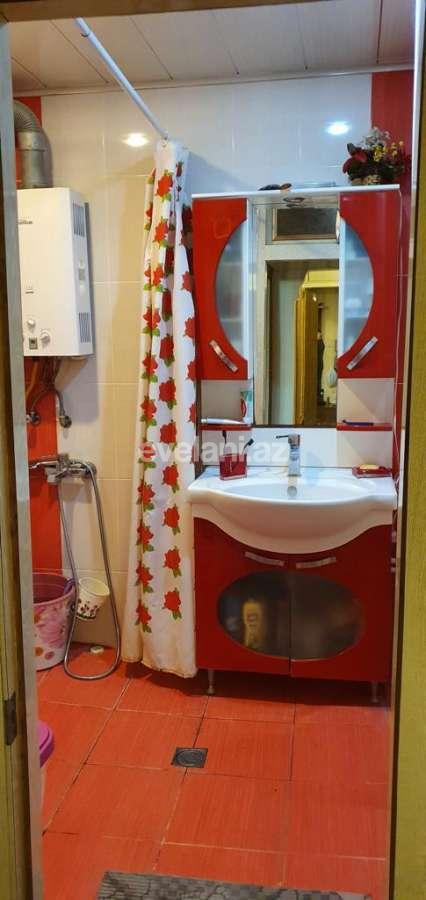 Sale, old building, 3 room, 75 m², Baku, Khatai r, Khalglar Doslugu m.