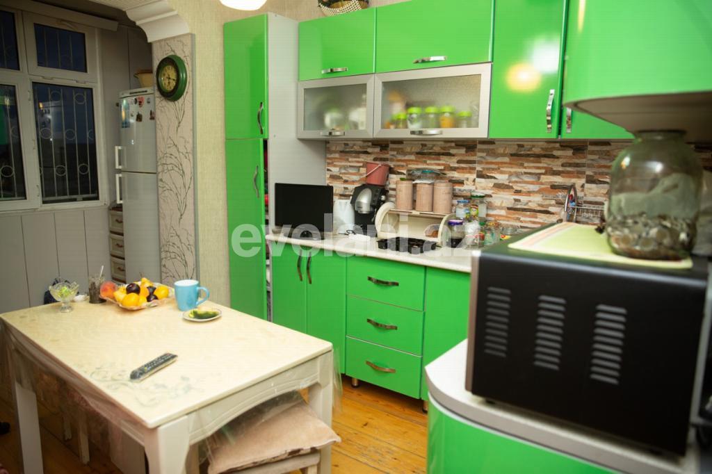 Sale, old building, 3 room, 75 m², Baku, Khatai r, Khalglar Doslugu m.