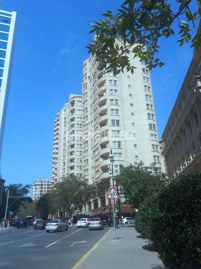 Satılır, yeni tikili, 5 otaqlı, 215 m², Bakı, Yasamal r, Nizami m.