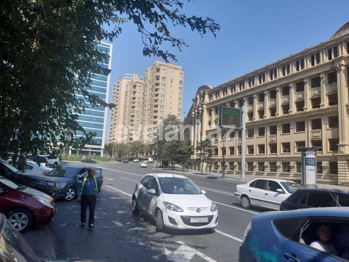 Satılır, yeni tikili, 5 otaqlı, 215 m², Bakı, Yasamal r, Nizami m.