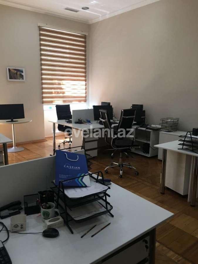 Kirayə verilir, ofis, 14 otaqlı, 400 m², Bakı, Səbail r, Sahil m.