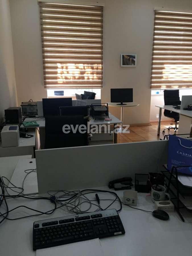 Kirayə verilir, ofis, 14 otaqlı, 400 m², Bakı, Səbail r, Sahil m.