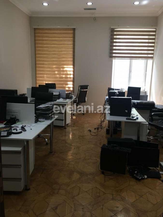 Kirayə verilir, ofis, 14 otaqlı, 400 m², Bakı, Səbail r, Sahil m.