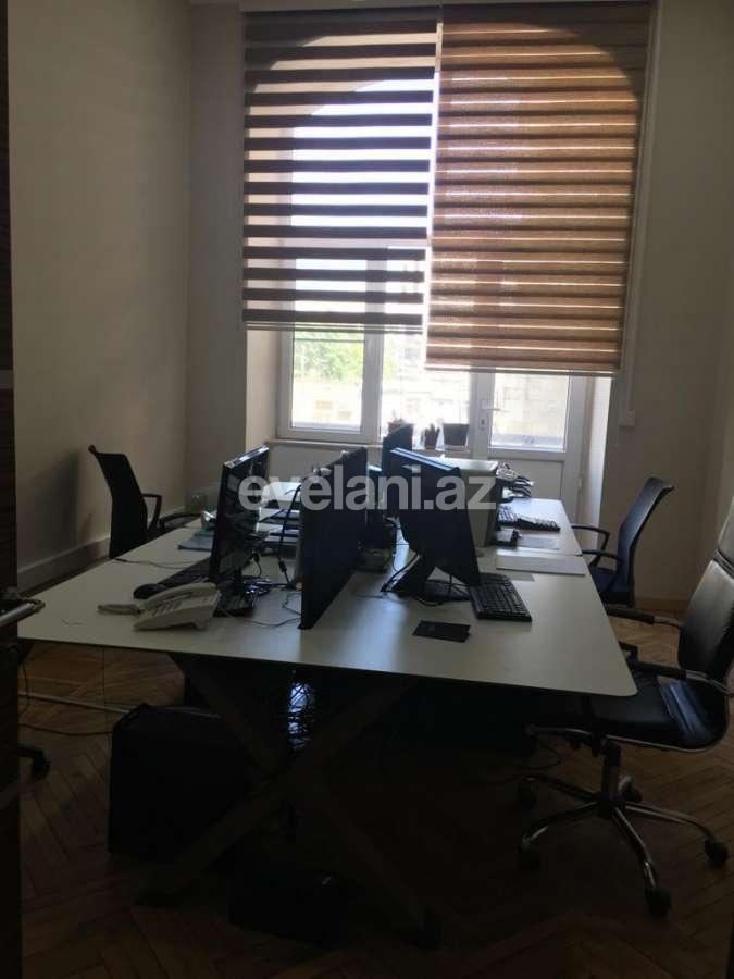 Kirayə verilir, ofis, 14 otaqlı, 400 m², Bakı, Səbail r, Sahil m.