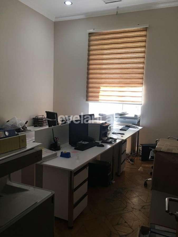Kirayə verilir, ofis, 14 otaqlı, 400 m², Bakı, Səbail r, Sahil m.