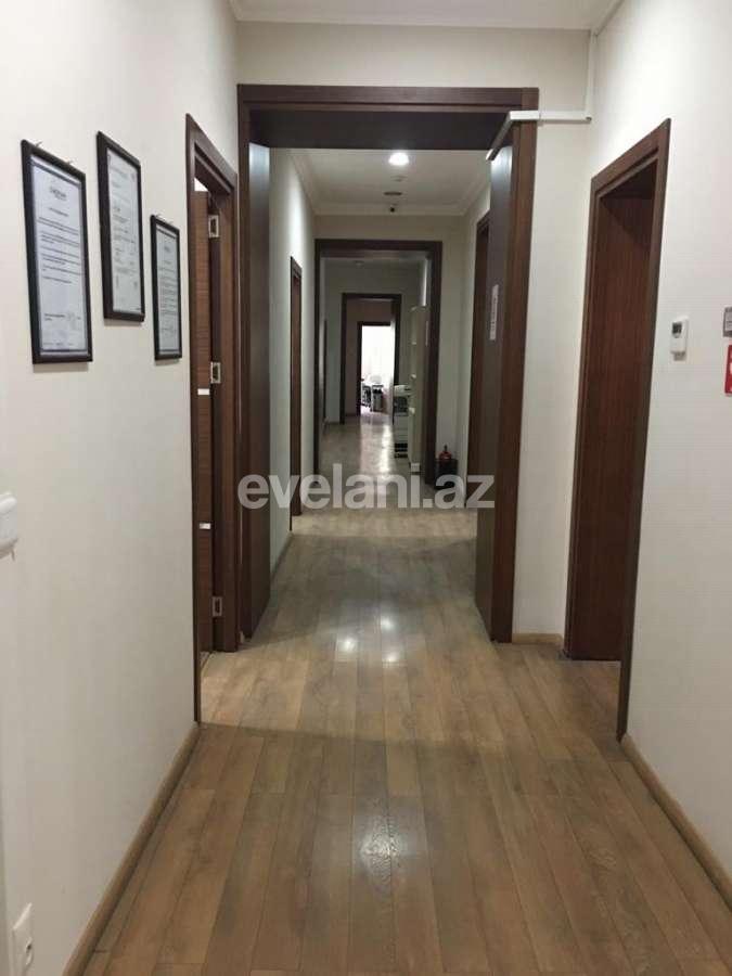 Kirayə verilir, ofis, 14 otaqlı, 400 m², Bakı, Səbail r, Sahil m.