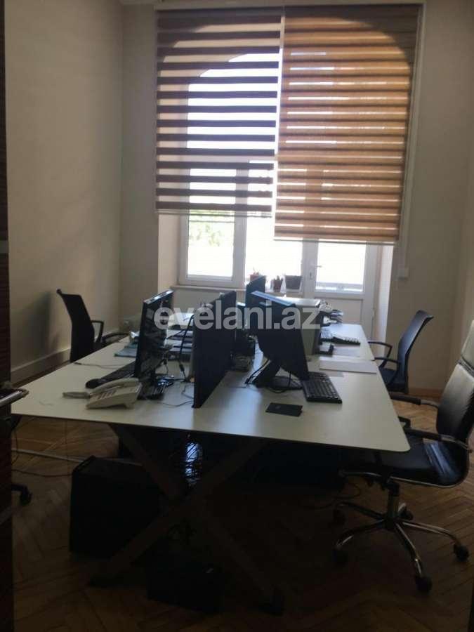 Kirayə verilir, ofis, 14 otaqlı, 400 m², Bakı, Səbail r, Sahil m.