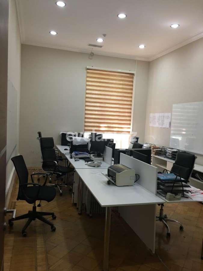 Kirayə verilir, ofis, 14 otaqlı, 400 m², Bakı, Səbail r, Sahil m.