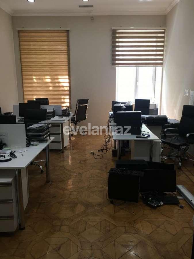 Kirayə verilir, ofis, 14 otaqlı, 400 m², Bakı, Səbail r, Sahil m.