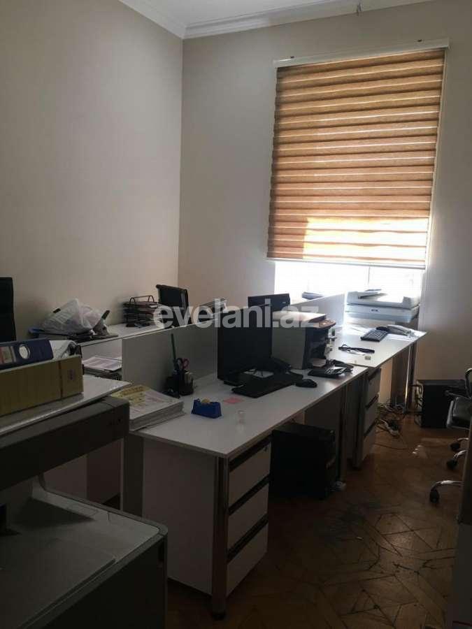 Kirayə verilir, ofis, 14 otaqlı, 400 m², Bakı, Səbail r, Sahil m.