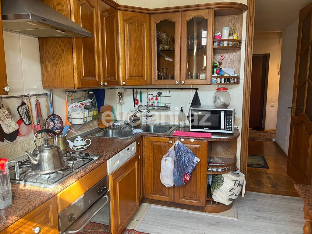 Kirayə verilir, köhnə tikili, 4 otaqlı, 110 m², Bakı, Səbail r, İçəri Şəhər m.