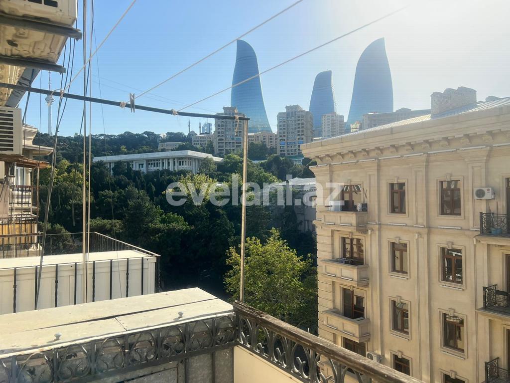 Kirayə verilir, köhnə tikili, 4 otaqlı, 110 m², Bakı, Səbail r, İçəri Şəhər m.