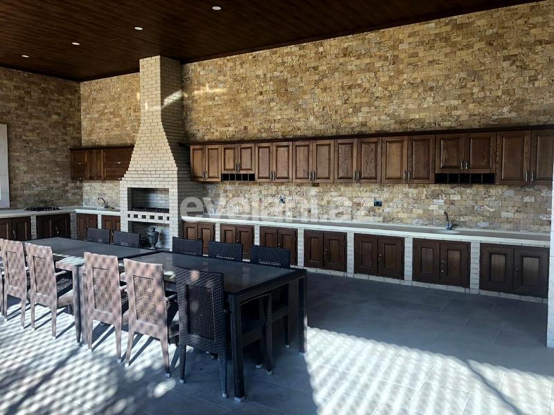 Satılır, həyət evi / bağ, 11 otaqlı, 1900 m², Bakı, Xəzər r.