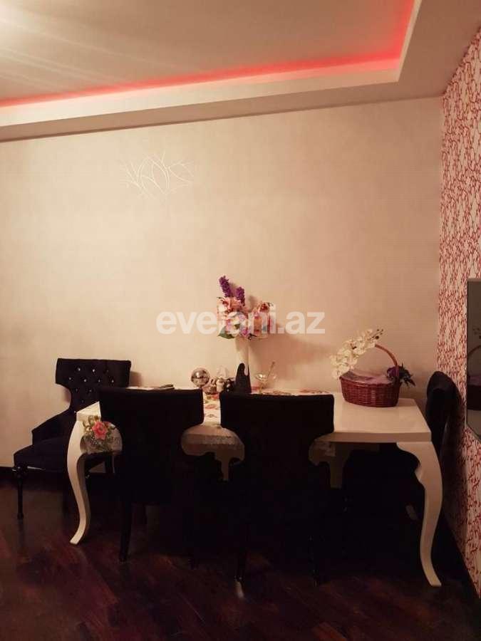 Satılır, köhnə tikili, 3 otaqlı, 75 m², Bakı, Yasamal r, Elmlər Akademiyası m.