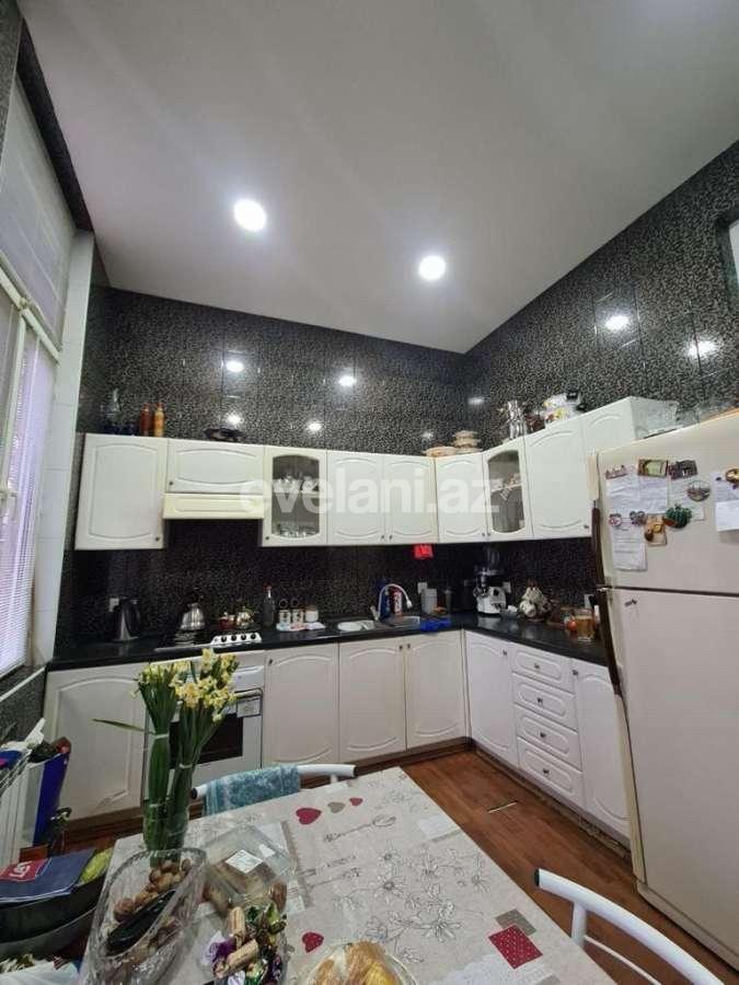 Satılır, köhnə tikili, 4 otaqlı, 150 m², Bakı, Səbail r, Sahil m.