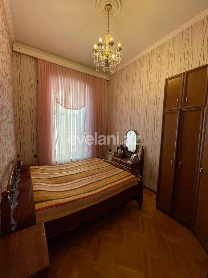 Satılır, köhnə tikili, 4 otaqlı, 150 m², Bakı, Səbail r, Sahil m.