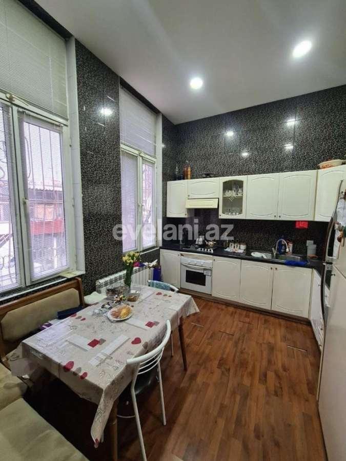Satılır, köhnə tikili, 4 otaqlı, 150 m², Bakı, Səbail r, Sahil m.