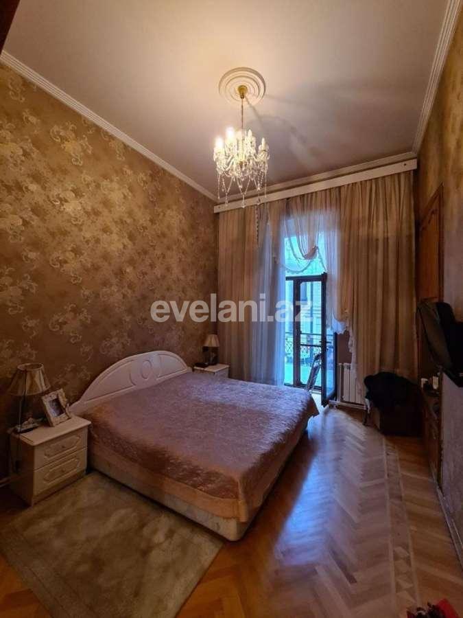 Satılır, köhnə tikili, 4 otaqlı, 150 m², Bakı, Səbail r, Sahil m.