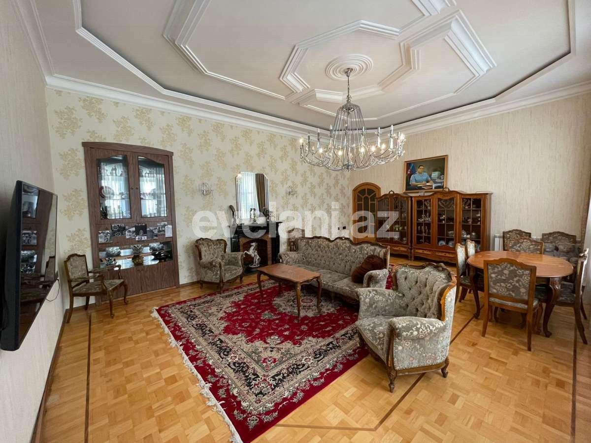 Satılır, köhnə tikili, 4 otaqlı, 150 m², Bakı, Səbail r, Sahil m.