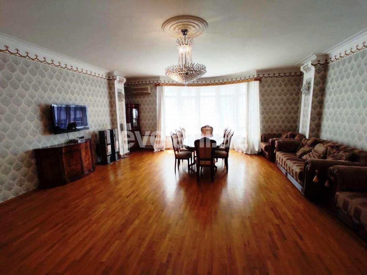 Rent, new building, 3 room, 150 m², Baku, Nasimi r.