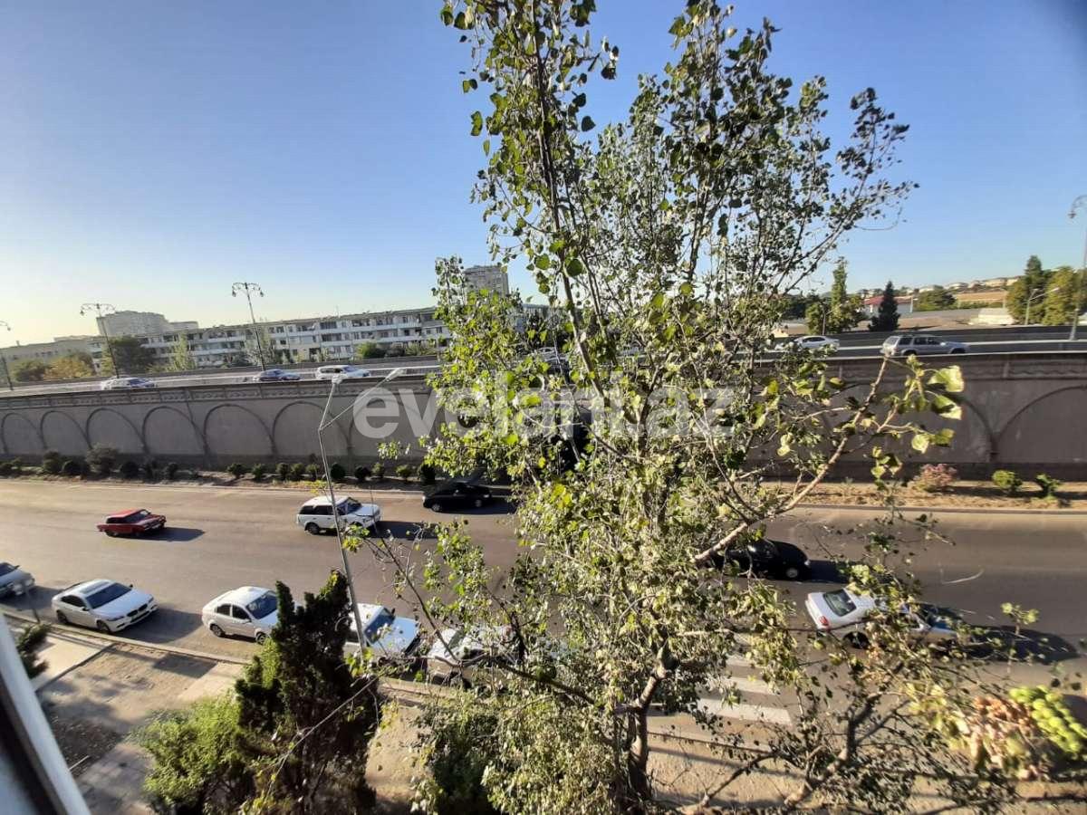 Satılır, köhnə tikili, 3 otaqlı, 80 m², Bakı, Xətai r, Xalqlar Dostluğu m.