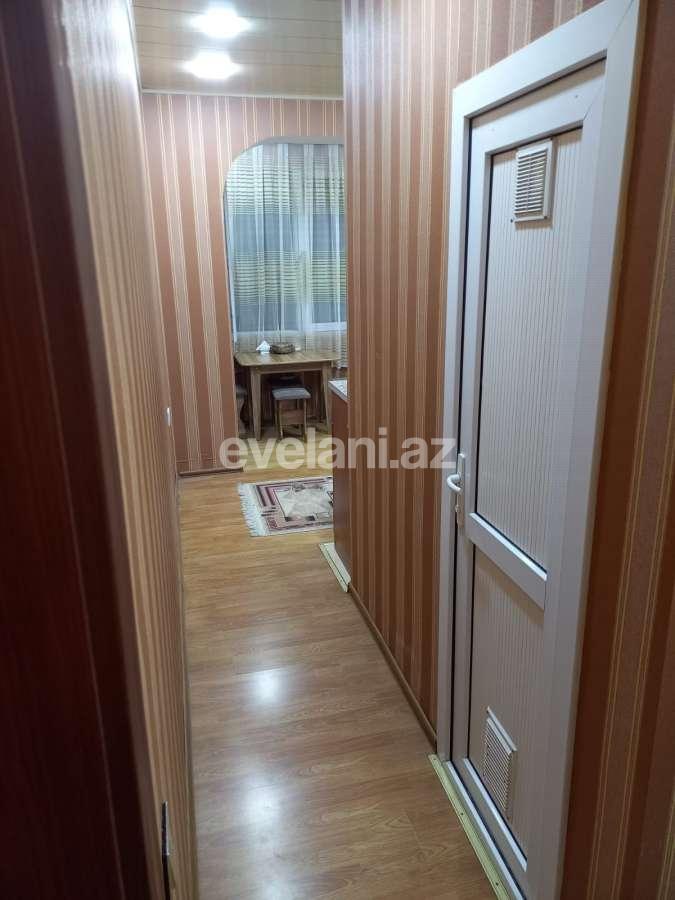 Satılır, köhnə tikili, 1 otaqlı, 40 m², Bakı, Suraxanı r, Massiv D q, Xalqlar Dostluğu m.