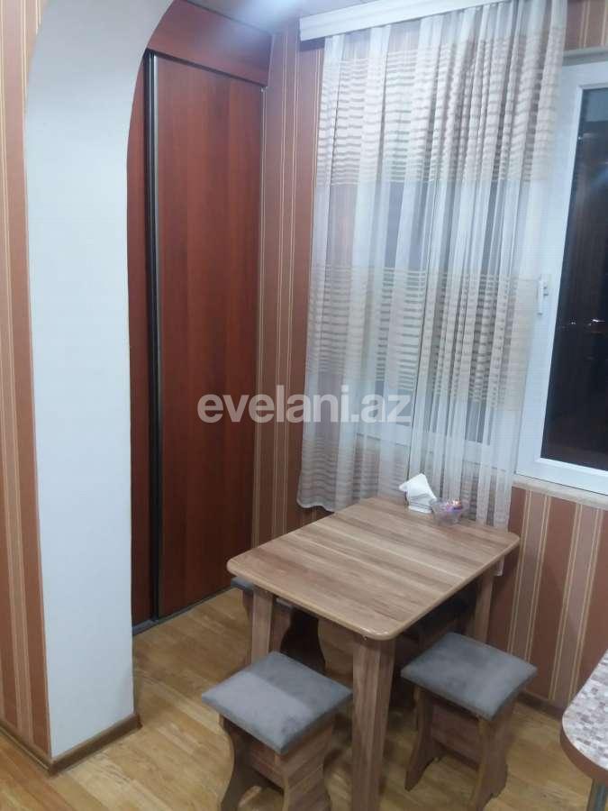 Satılır, köhnə tikili, 1 otaqlı, 40 m², Bakı, Suraxanı r, Massiv D q, Xalqlar Dostluğu m.