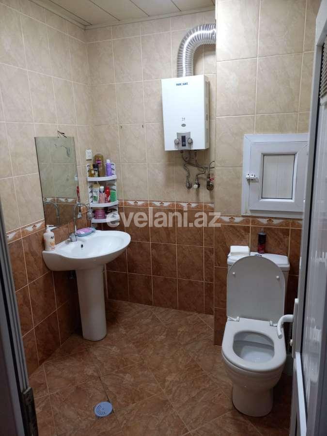 Satılır, köhnə tikili, 1 otaqlı, 40 m², Bakı, Suraxanı r, Massiv D q, Xalqlar Dostluğu m.