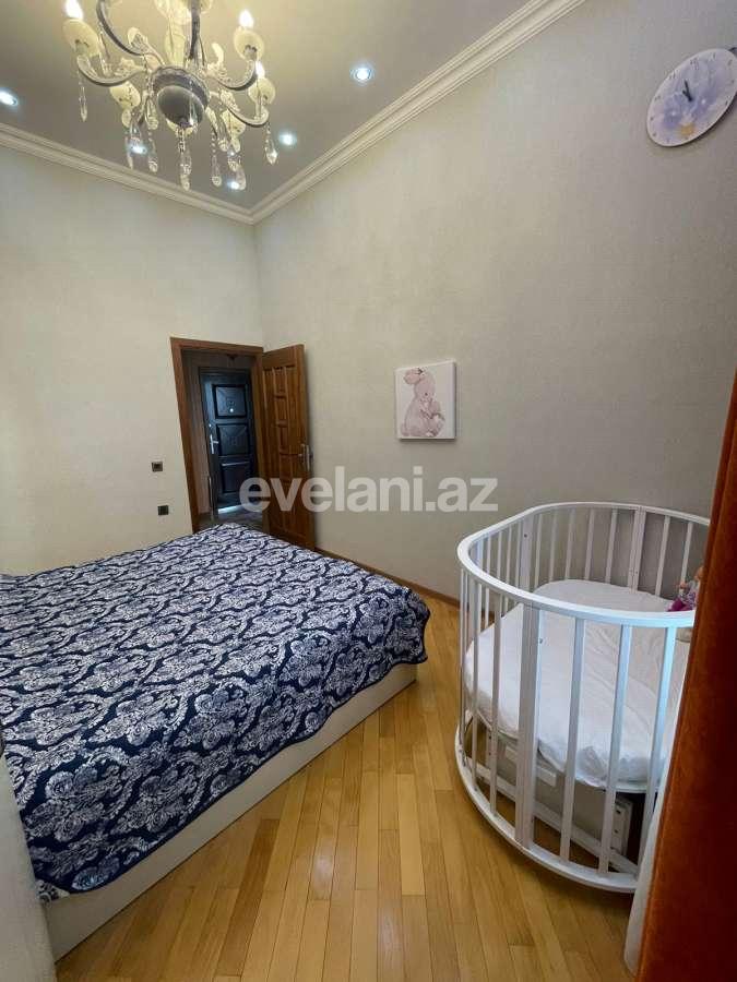 Satılır, yeni tikili, 2 otaqlı, 65 m², Bakı, Nizami r, Qara Qarayev m.