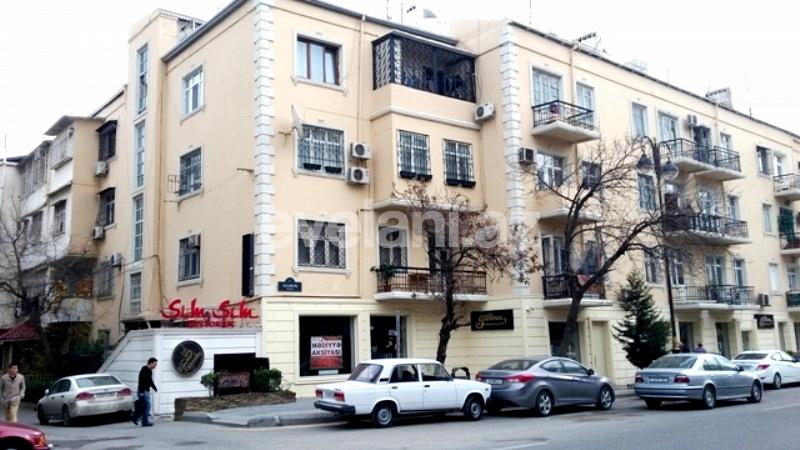 Kirayə verilir, köhnə tikili, 2 otaqlı, 50 m², Bakı, Nəsimi r, 28 may m.