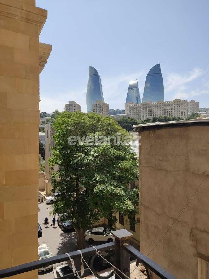 Satılır, köhnə tikili, 2 otaqlı, 55 m², Bakı, Səbail r, İçəri Şəhər m.