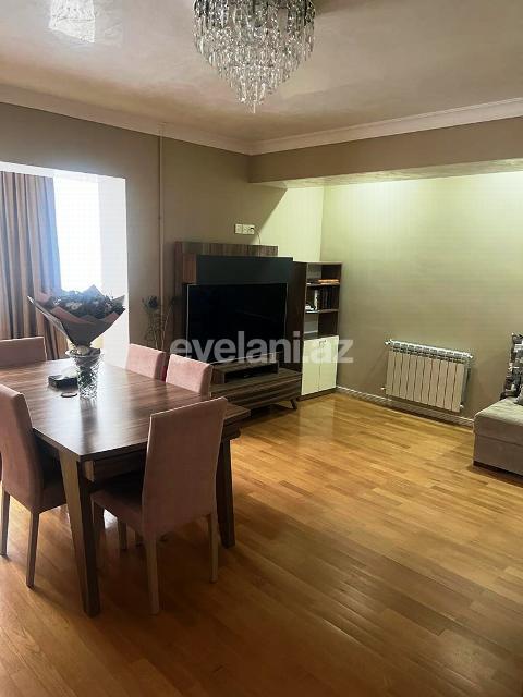 Satılır, köhnə tikili, 5 otaqlı, 110 m², Bakı, Xətai r, Şah İsmayıl Xətai m.