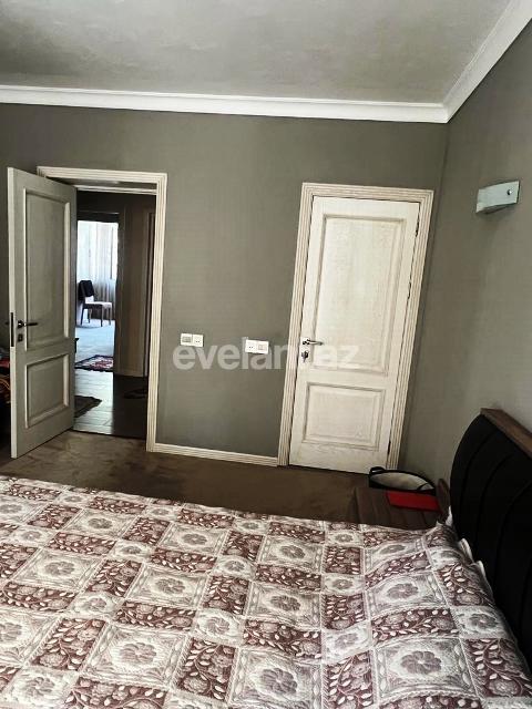 Satılır, köhnə tikili, 5 otaqlı, 110 m², Bakı, Xətai r, Şah İsmayıl Xətai m.