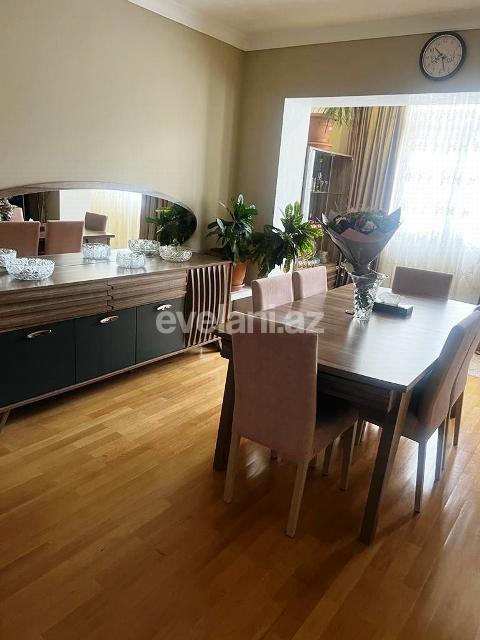 Satılır, köhnə tikili, 5 otaqlı, 110 m², Bakı, Xətai r, Şah İsmayıl Xətai m.
