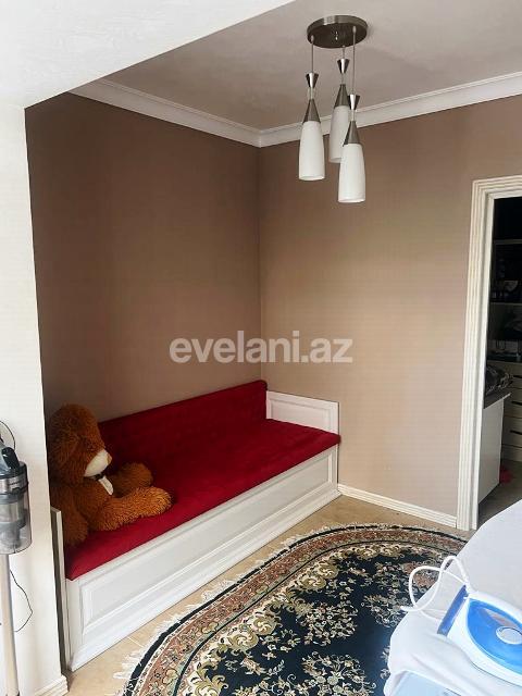 Satılır, köhnə tikili, 5 otaqlı, 110 m², Bakı, Xətai r, Şah İsmayıl Xətai m.