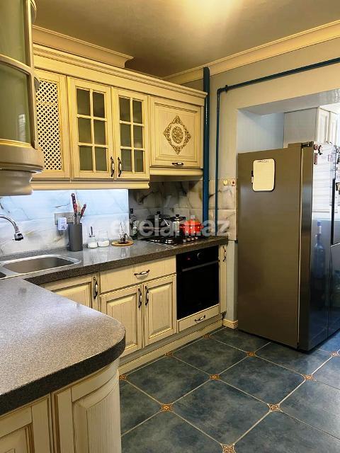 Satılır, köhnə tikili, 5 otaqlı, 110 m², Bakı, Xətai r, Şah İsmayıl Xətai m.