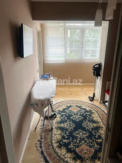 Satılır, köhnə tikili, 5 otaqlı, 110 m², Bakı, Xətai r, Şah İsmayıl Xətai m.