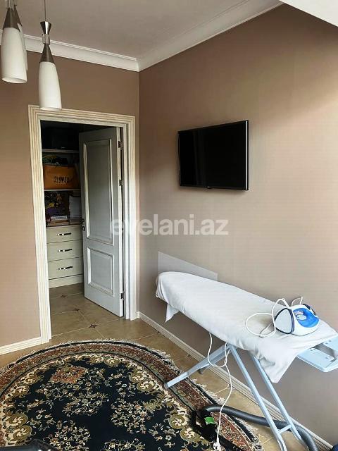 Satılır, köhnə tikili, 5 otaqlı, 110 m², Bakı, Xətai r, Şah İsmayıl Xətai m.