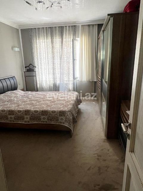 Satılır, köhnə tikili, 5 otaqlı, 110 m², Bakı, Xətai r, Şah İsmayıl Xətai m.