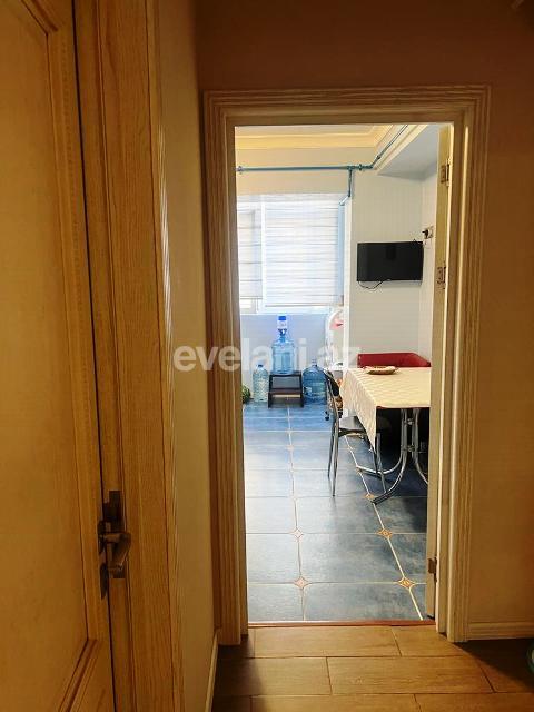 Satılır, köhnə tikili, 5 otaqlı, 110 m², Bakı, Xətai r, Şah İsmayıl Xətai m.