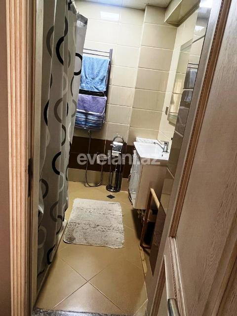 Satılır, köhnə tikili, 5 otaqlı, 110 m², Bakı, Xətai r, Şah İsmayıl Xətai m.