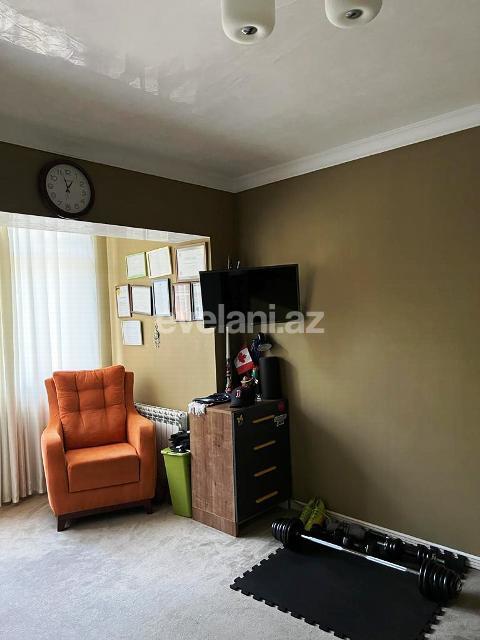 Satılır, köhnə tikili, 5 otaqlı, 110 m², Bakı, Xətai r, Şah İsmayıl Xətai m.