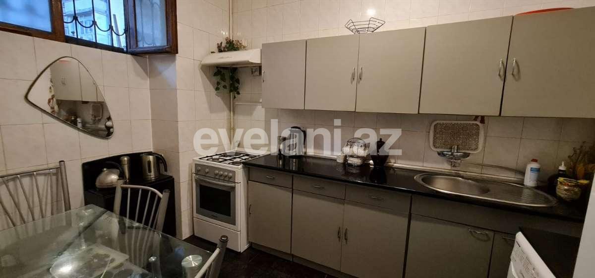 Satılır, köhnə tikili, 2 otaqlı, 54 m², Bakı, Səbail r, Bayıl q, 28 may m.