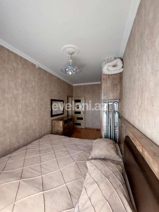 Satılır, köhnə tikili, 2 otaqlı, 50 m², Bakı, Binəqədi r, 7-ci mikrorayon q, Azadlıq prospekti m.