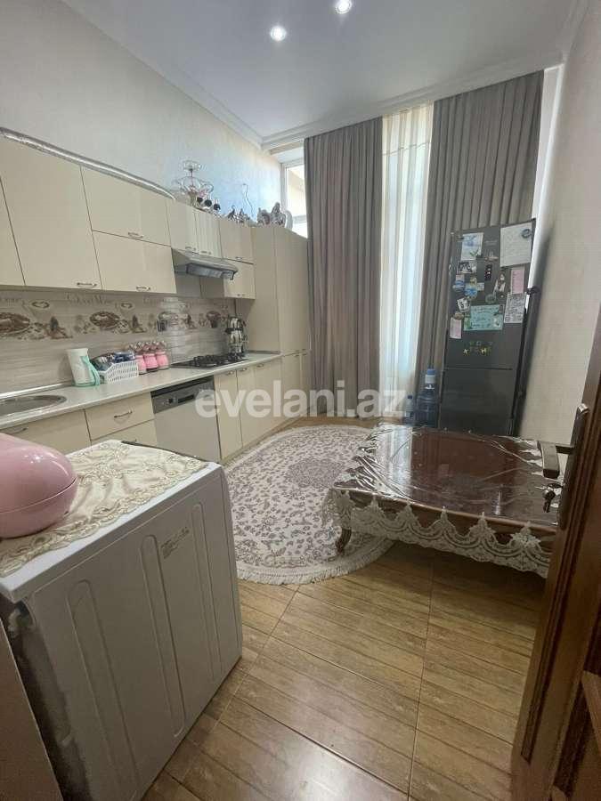 Satılır, yeni tikili, 2 otaqlı, 65 m², Bakı, Nizami r, Qara Qarayev m.