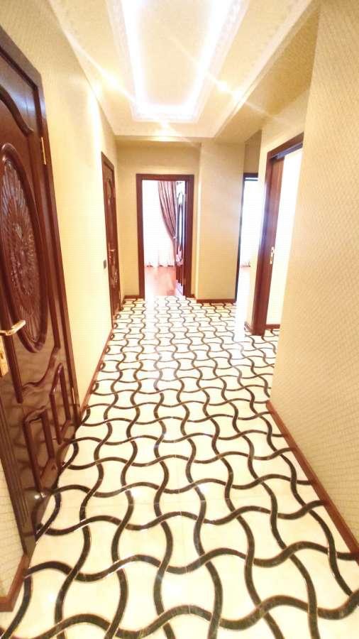 Satılır, yeni tikili, 3 otaqlı, 143 m², Bakı, Nizami r, Neftçilər m.